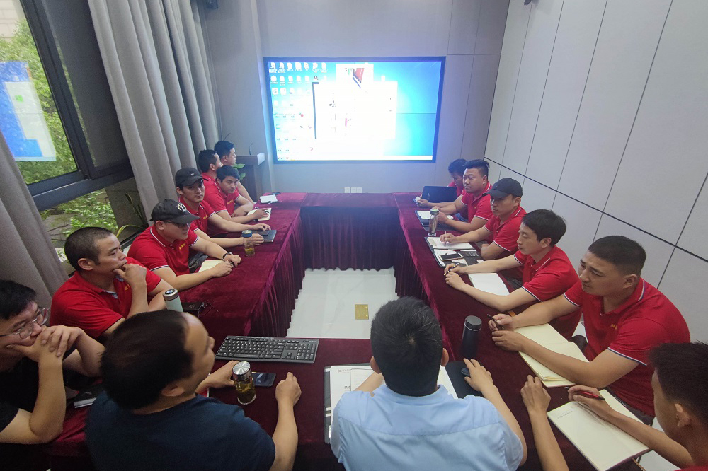 工程會議：我們是有組織有紀律的，質(zhì)量和服務要放在首位_上海裝修公司_易路榮昕裝飾